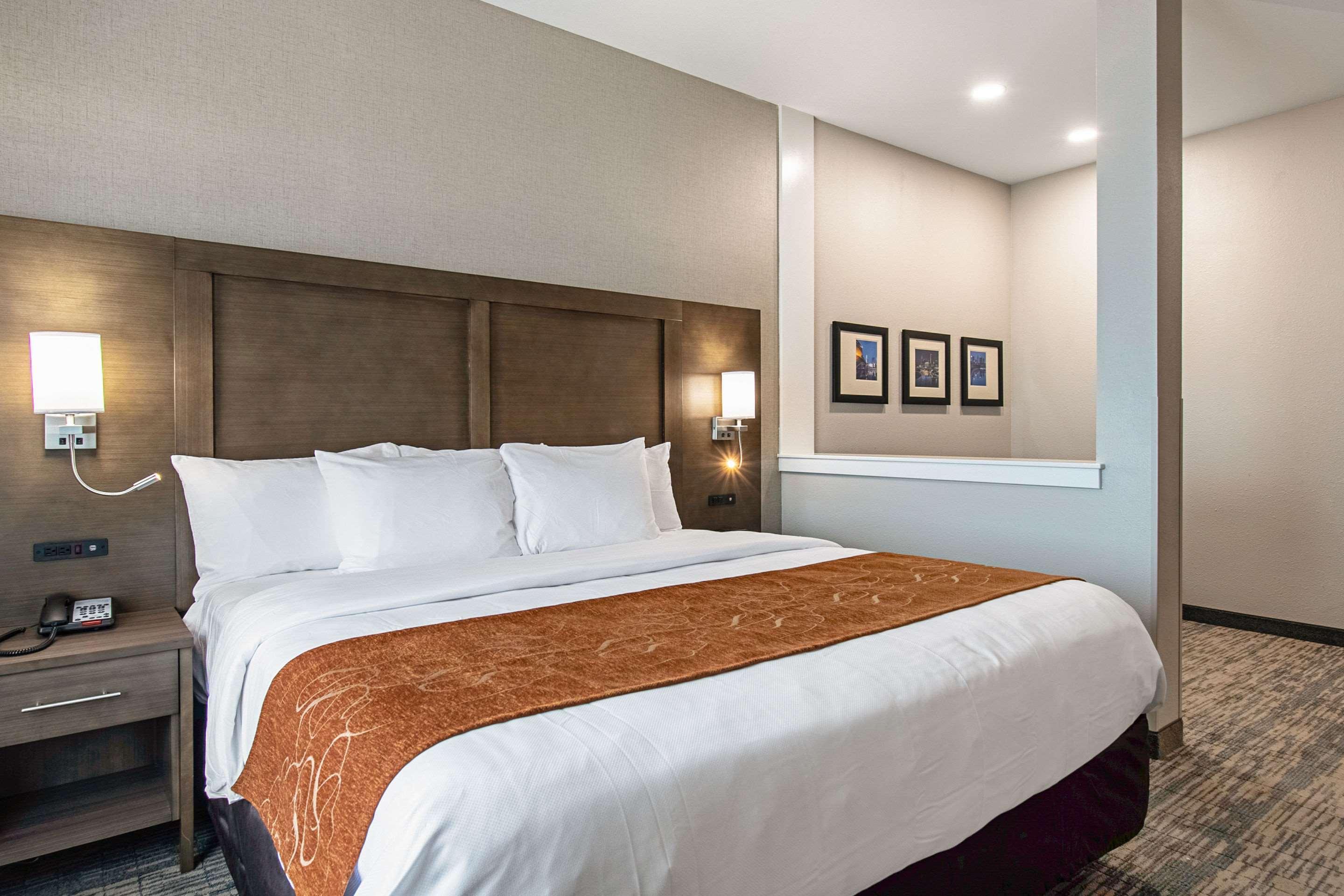 Comfort Suites Grove City - Columbus South Экстерьер фото