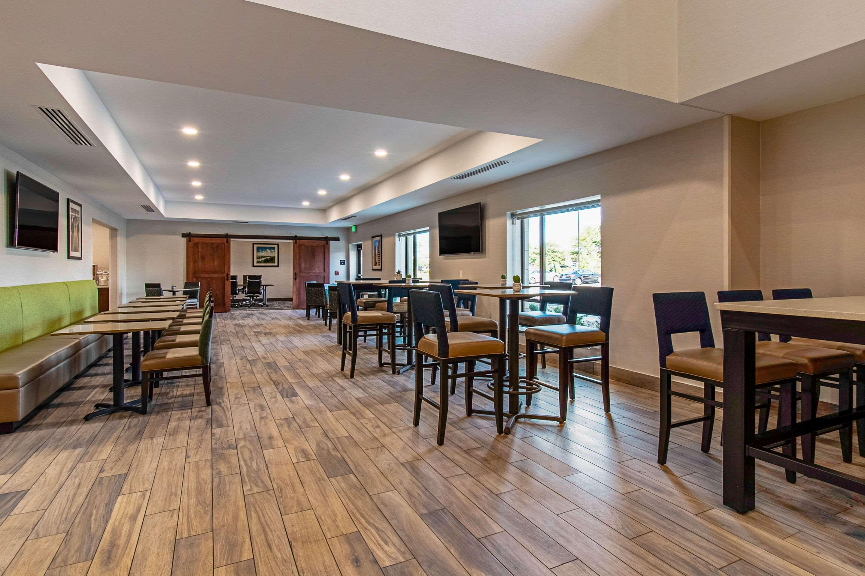 Comfort Suites Grove City - Columbus South Экстерьер фото