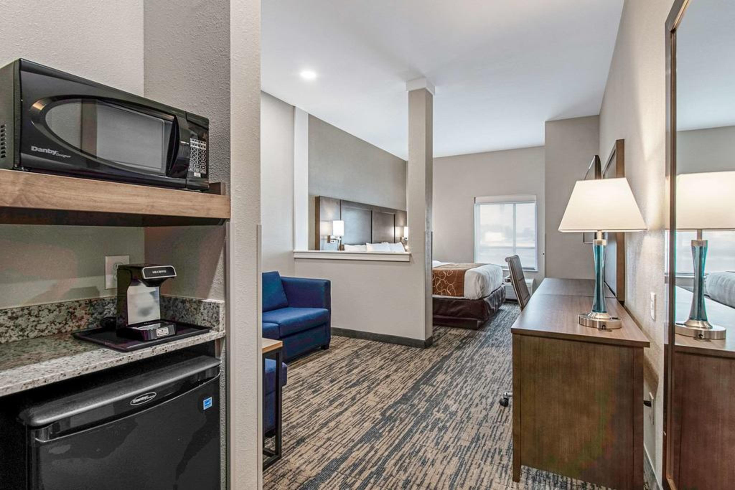 Comfort Suites Grove City - Columbus South Экстерьер фото